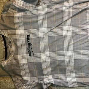 Hollister tee shirt
